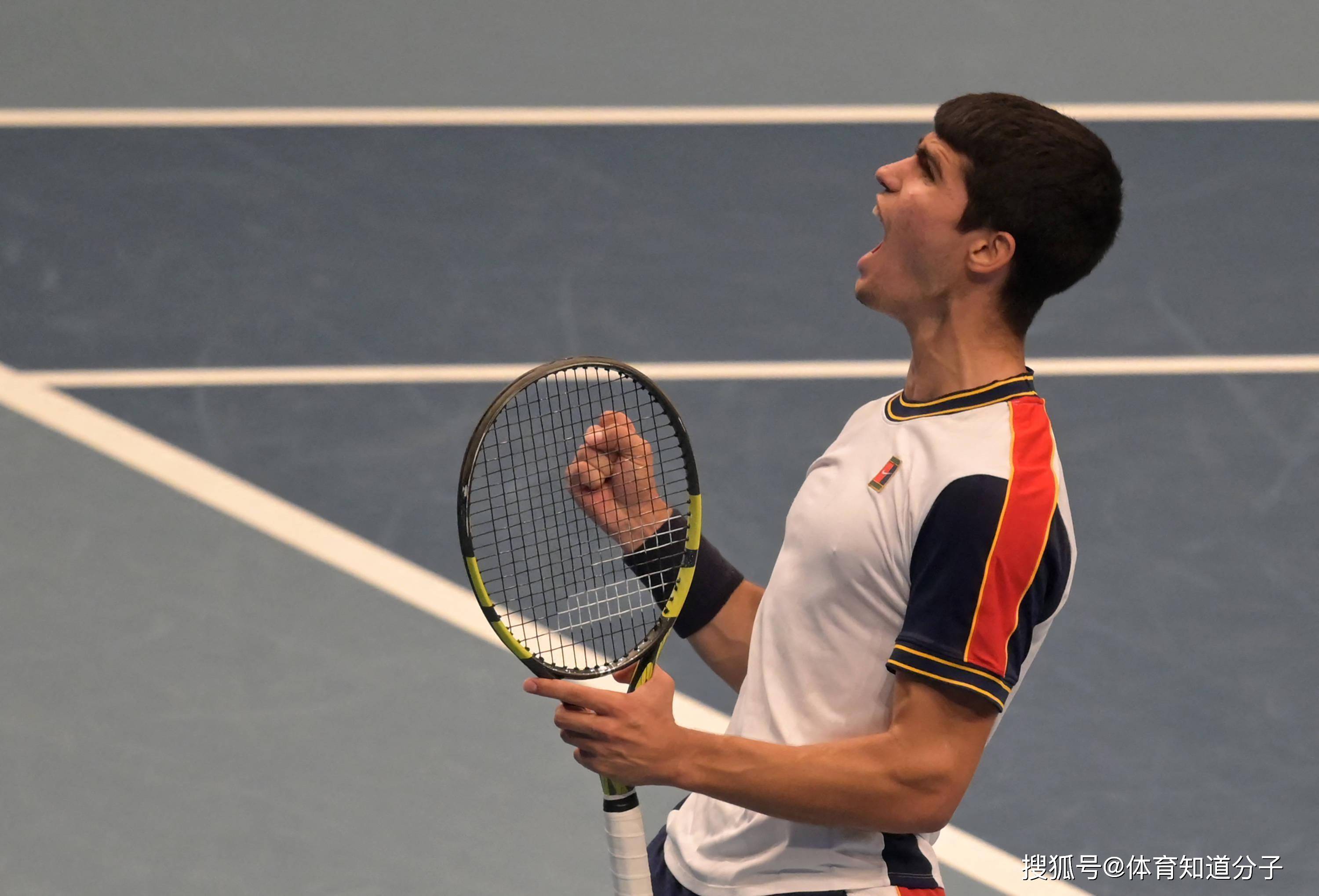 开云体育app-美国网球队险胜欧洲网球队，阿尔卡拉斯三分雨点燃全场