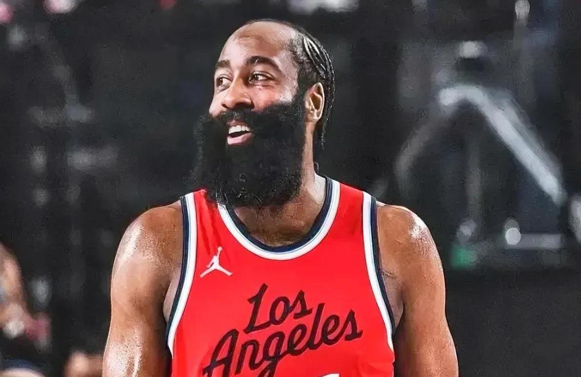 开云体育在线-爵士轻取湖人B队，米切尔惊艳世界