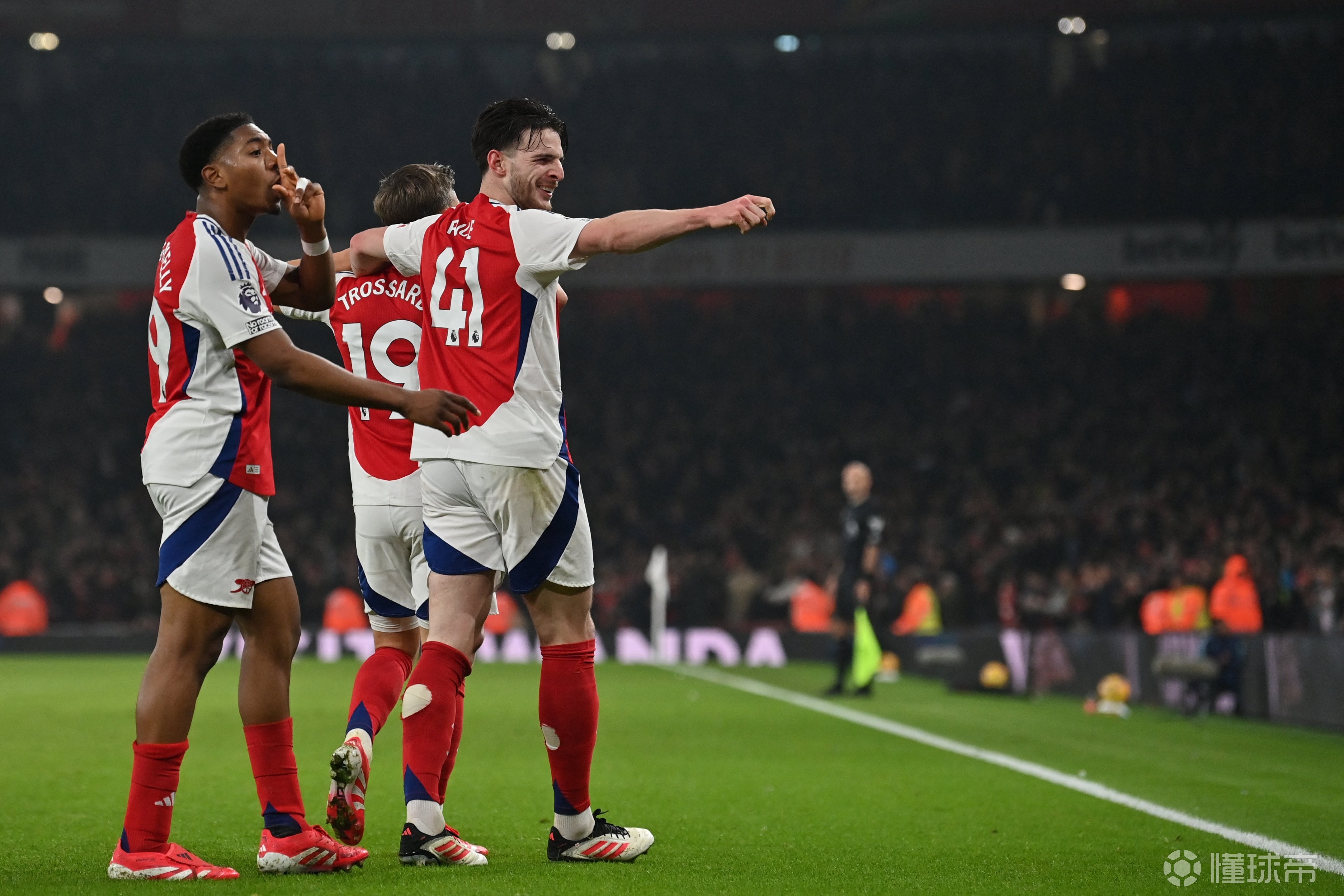 包含阿森纳客场逼平,丢掉宝贵的积分的词条 包含阿森纳客场逼平,丢掉宝贵的积分的词条