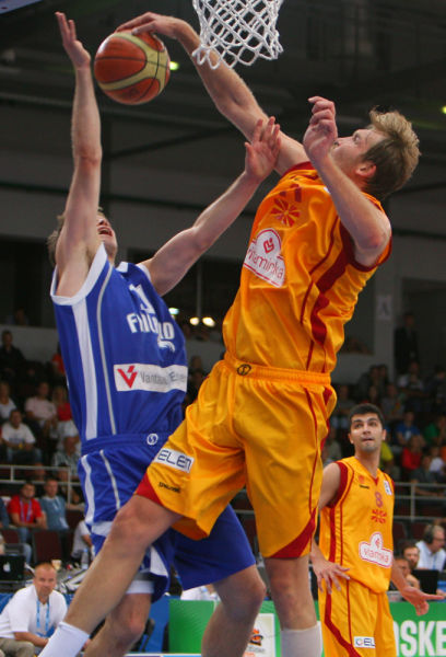 开云体育直播-波兰战北马其顿，谁能笑到最后