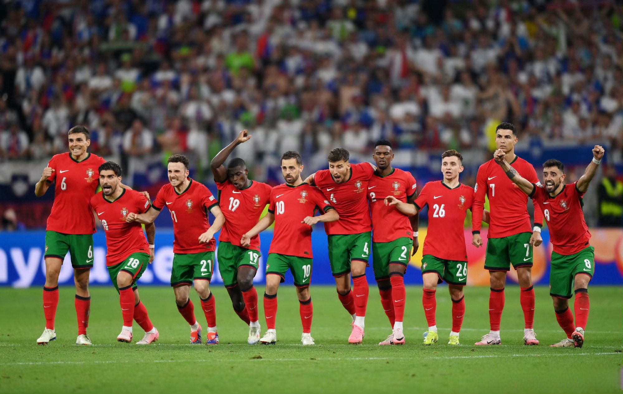 包含斯洛文尼亚国家队在场上尽显风采的词条 包含斯洛文尼亚国家队在场上尽显风采的词条