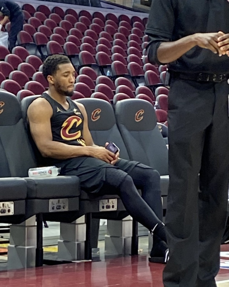 爵士实现5连胜创纪录，米切尔表现风生水起