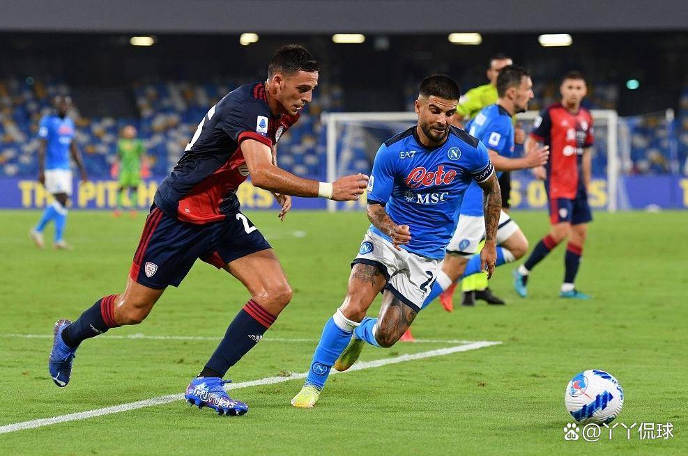 包含那不勒斯在最新一场比赛中取得历史性胜利，刷新记录的词条