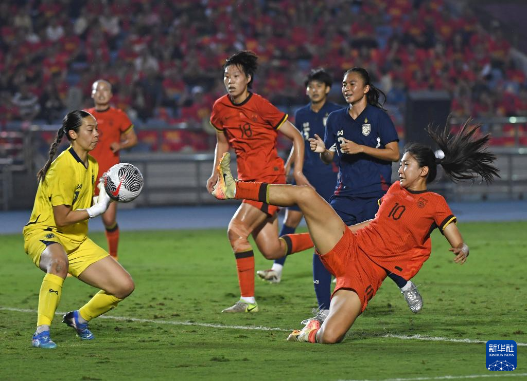 省港杯女足赛:中国队笑傲江湖,夺冠在望 省港杯女足赛:中国队笑傲江湖,夺冠在望