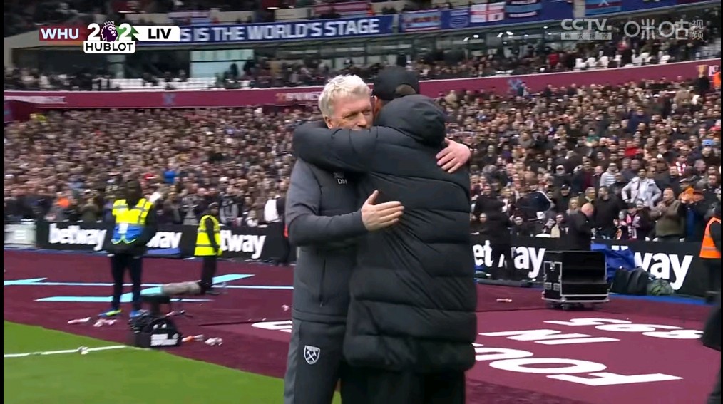 利物浦客场遭逢逼平，小组内竞争加剧的简单介绍