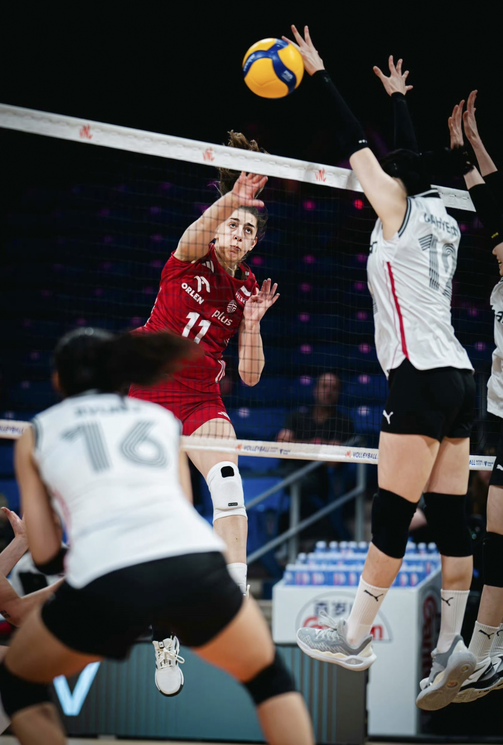 开云体育平台APP-波兰队完胜法国队,许昕点燃赛场的简单介绍