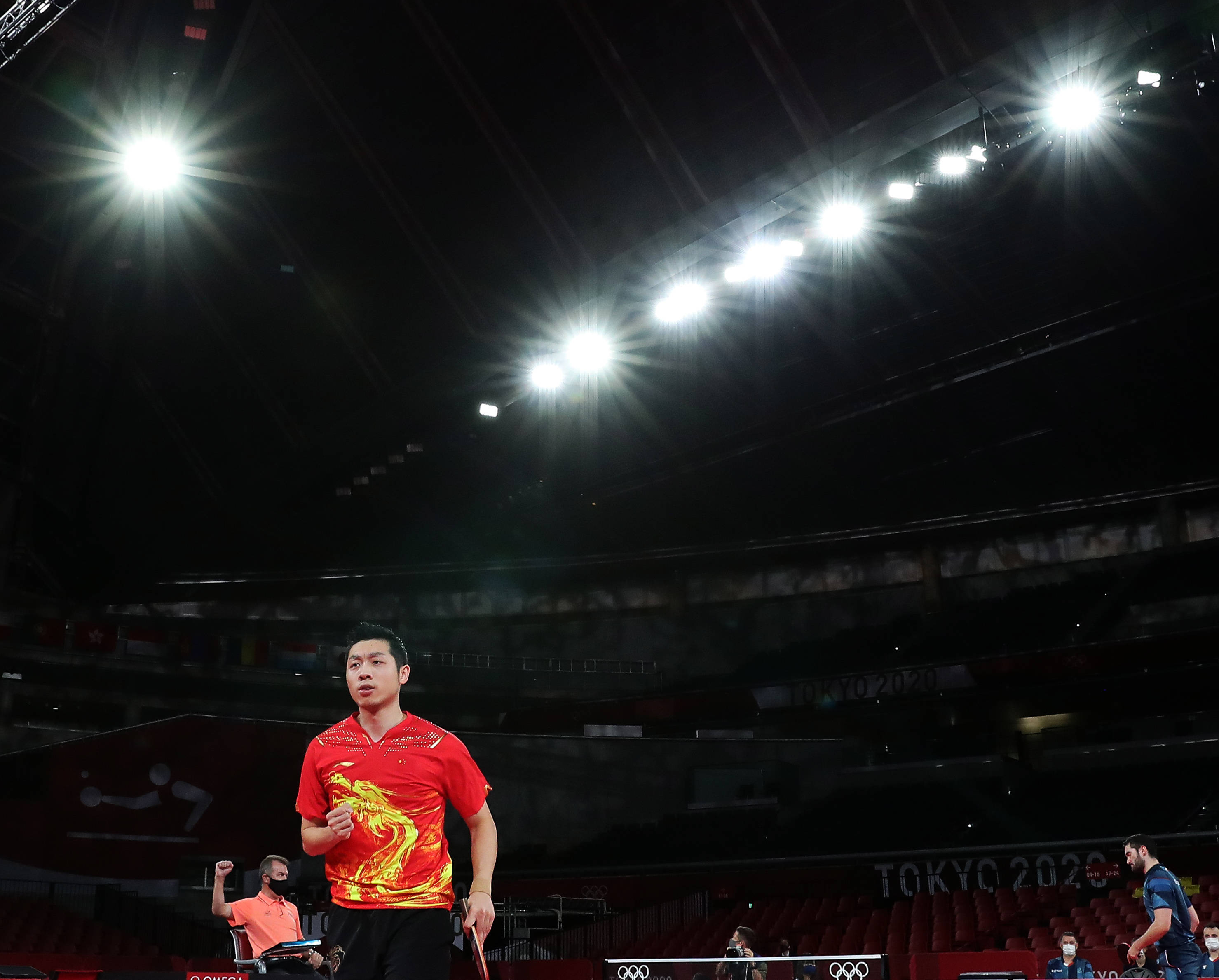 波兰队完胜法国队，许昕点燃赛场的简单介绍