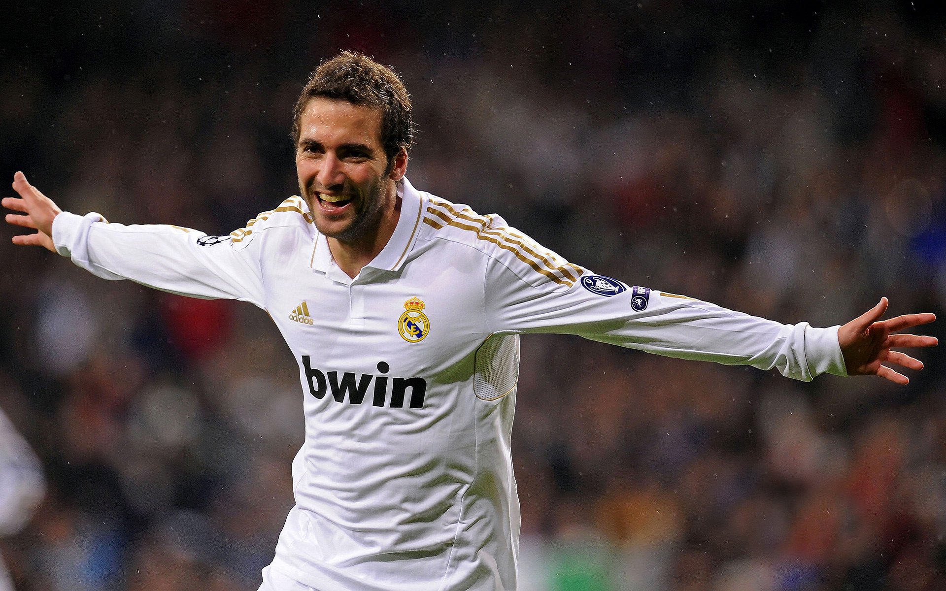 英超争冠之夜,凯恩关键时刻站出来